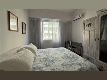 Roomgo BR - Alugo excelente quarto em frente à praia!, Leme - R$ 5.000 Por mês