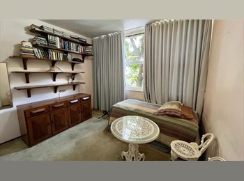 Roomgo BR - Excelente quarto no bairro Funcionários, Belo Horizonte - R$ 2.400 Por mês