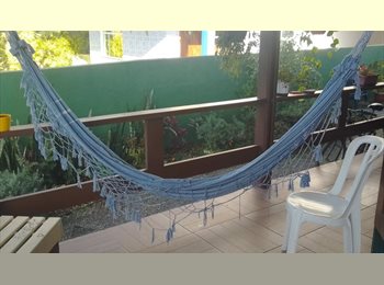 Roomgo BR - Alugo quarto de solteiro no Campeche, Florianópolis - R$ 1.400 Por mês