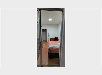 Roomgo BR - Quarto c/banheiro exclusivo na Barra da Tijuca, Itanhangá - R$ 2.000 Por mês