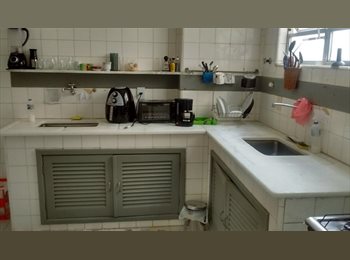 Roomgo BR - Quarto Individual Apt. Copacabana, Ipanema - R$ 2.000 Por mês