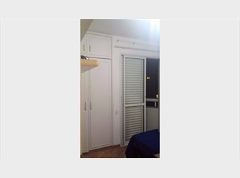 Roomgo BR - Alugo quarto para moça em Moema, Moema - R$ 1.800 Por mês
