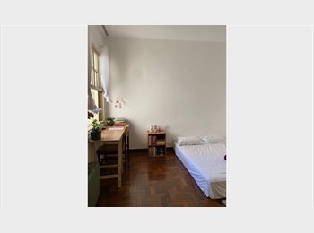 Roomgo BR - Quarto Grande Individual no Bom Retiro, Santa Cecilia - R$ 1.700 Por mês