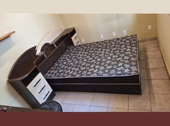 Roomgo BR - CASAL COM MUITO ESPAÇO, Belo Horizonte - R$ 800 Por mês