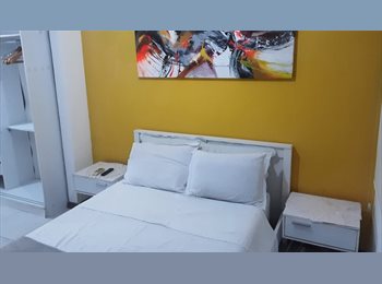 Roomgo BR - IMPERDIVEL SUITE COM VISTA FRONTAL DO CRISTO REDENTOR, Humaitá - R$ 2.400 Por mês