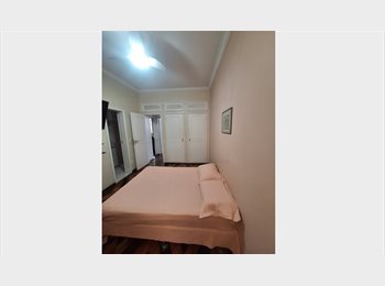 Roomgo BR - Suíte familiar e silenciosa em Laranjeiras, Laranjeiras - R$ 2.600 Por mês