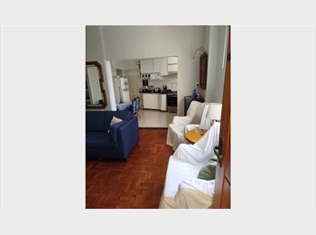 Roomgo BR - Dormitorio Mobiliado em amplo apartamento / Largo do Arouche, Santa Cecilia - R$ 1.300 Por mês