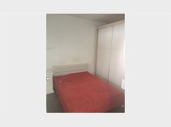 Roomgo BR - KITs, mobiliada, independentes, 35 m2,Metro, Campo Belo - R$ 2.250 Por mês
