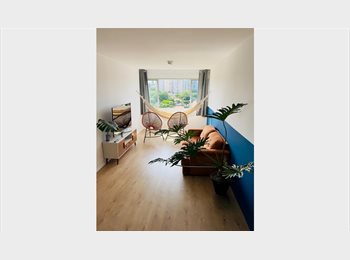 Roomgo BR - Quarto individual mobiliado na Vila Madalena (5 min do metrô) – ambiente organizado e tranquilo, Perdizes - R$ 2.500 Por mês