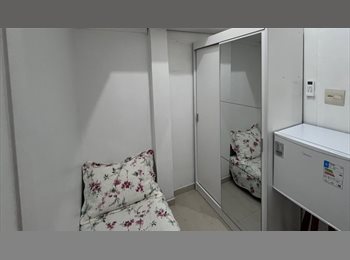 Roomgo BR - Quarto suíte dependência, Humaitá - R$ 2.200 Por mês