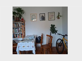 Roomgo BR - Quarto na Barra Funda, Santa Cecilia - R$ 1.800 Por mês