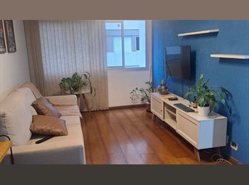 Roomgo BR - 500m metro c/ faxina, Saúde - R$ 2.200 Por mês