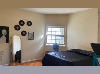 Roomgo BR - Quarto individual (apenas mês de abril), Lapa - R$ 1.300 Por mês
