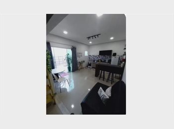 Roomgo BR - Loft para menina estudante, Recreio dos Bandeirantes - R$ 1.900 Por mês