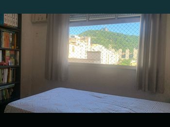 Roomgo BR - Quarto com vista incrível para o Corcovado, perto da praia e do metrô, Copacabana - R$ 2.250 Por mês
