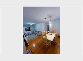 Roomgo BR - Vaga de quarto feminino em Moema, Moema - R$ 1.900 Por mês