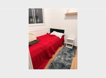 Roomgo BR - Quarto mobiliado em Guaianazes, Itaquaquecetuba - R$ 1.100 Por mês
