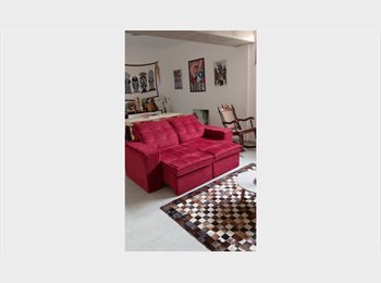 Roomgo BR - Quarto em Casa na Lapa - Qualidade de Moradia, Lapa - R$ 1.780 Por mês