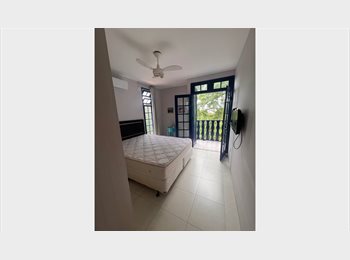 Roomgo BR - Quarto em Ampla casa Agronomica, Florianópolis - R$ 2.900 Por mês