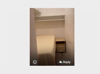 Roomgo BR - Excelente localização, próximo a metrô marechal, feira livre, mercado, ônibus diversos e etc, Santa Cecilia - R$ 1.300 Por mês
