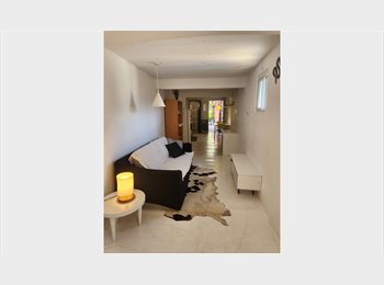 Roomgo BR - Estúdio independente em casa ajardinada, Perdizes - R$ 3.200 Por mês