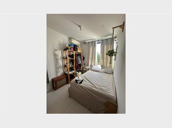 Roomgo BR - Quarto para alugar a 100mts da praia, Florianópolis - R$ 1.800 Por mês