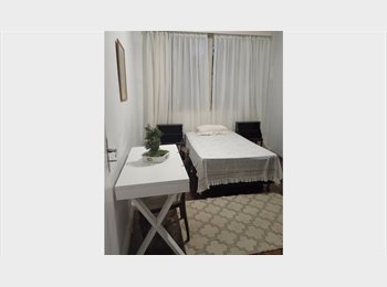 Roomgo BR - LAR, Copacabana - R$ 2.000 Por mês
