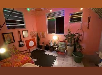 Roomgo BR - Quarto com cama de casal aconchegante no ingá, Niterói - R$ 1.000 Por mês