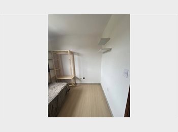 Roomgo BR - Quarto Mobiliado, Curitiba - R$ 949 Por mês