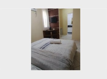 Roomgo BR - Aluguel de Suítes em Casa de Alto Padrão – Villas do Atlântico, Salvador - R$ 2.000 Por mês