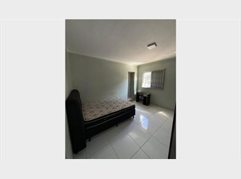 Roomgo BR - Suíte privativa próximo do metro Conceição, Jabaquara - R$ 1.300 Por mês