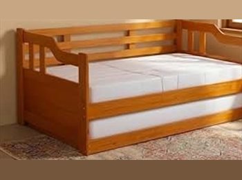 Roomgo BR - Alugo quarto grande com cama com janela para rua condomínio fechado, Itanhangá - R$ 550 Por mês