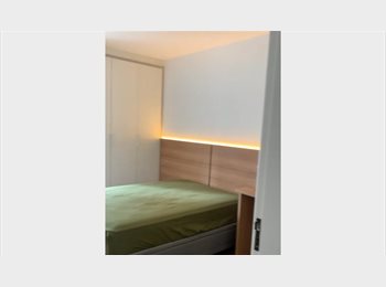 Roomgo BR - Alugo Suíte e Quarto Individual Feminino– Cabral, Curitiba - R$ 2.500 Por mês