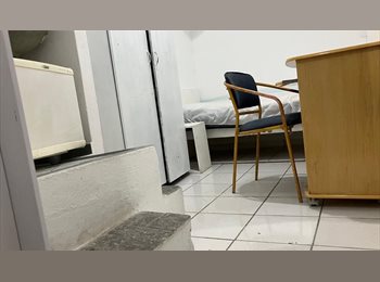 Roomgo BR - Alugo Quarto Suite com banheiro individual Vila Olimpía, Moema - R$ 1.350 Por mês