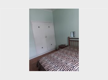 Roomgo BR - Quarto para alugar em Santa Teresa – para quem deseja morar no bairro, Lapa - R$ 1.700 Por mês