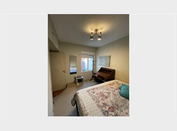 Roomgo BR - Qto disponível no bairro de Pinheiros, próximo a rua cardeal Arcoverde grande corredor de onibus par, Pinheiros - R$ 1.600 Por mês
