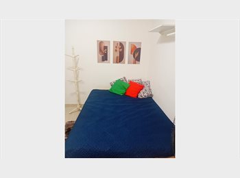 Roomgo BR - Amplo quarto de casal, mobiliado, em Botafogo., Copacabana - R$ 1.800 Por mês