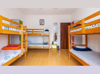 Roomgo BR - Quarto compartilhado - Hostel Casa Azul, Saúde - R$ 1.500 Por mês