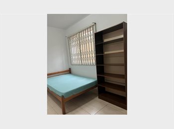 Roomgo BR - Quartos no bairro Parolin  com entrada facilitada, Curitiba - R$ 999 Por mês