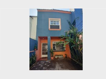 Roomgo BR - QUARTO AMPLO E AREJADO NO CAMBUCI, Liberdade - R$ 800 Por mês