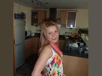 Roomgo BR - Priscilla - 24 - Salvador