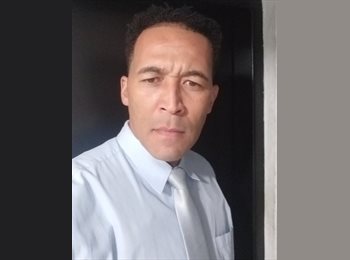 Roomgo BR - Sandro  - 43 - Santa Cecilia