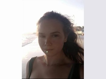 Roomgo BR - Fernanda  - 30 - Curitiba