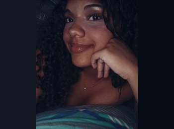 Roomgo BR - Nicolly - 18 - Itajaí