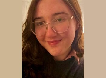 Roomgo BR - Ana Laura - 23 - Florianópolis