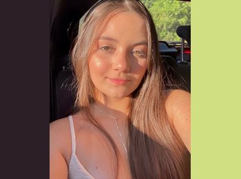 Roomgo BR - Julia - 18 - Caxias do Sul