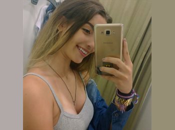 Roomgo BR - Julia - 23 - Belo Horizonte