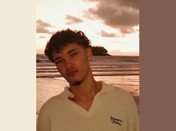 Roomgo BR - Pedro - 19 - Itajaí