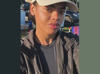 Roomgo BR - Manuela - 28 - Recreio dos Bandeirantes