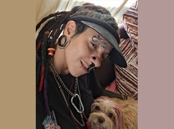 Roomgo BR - Tainara  - 25 - Curitiba